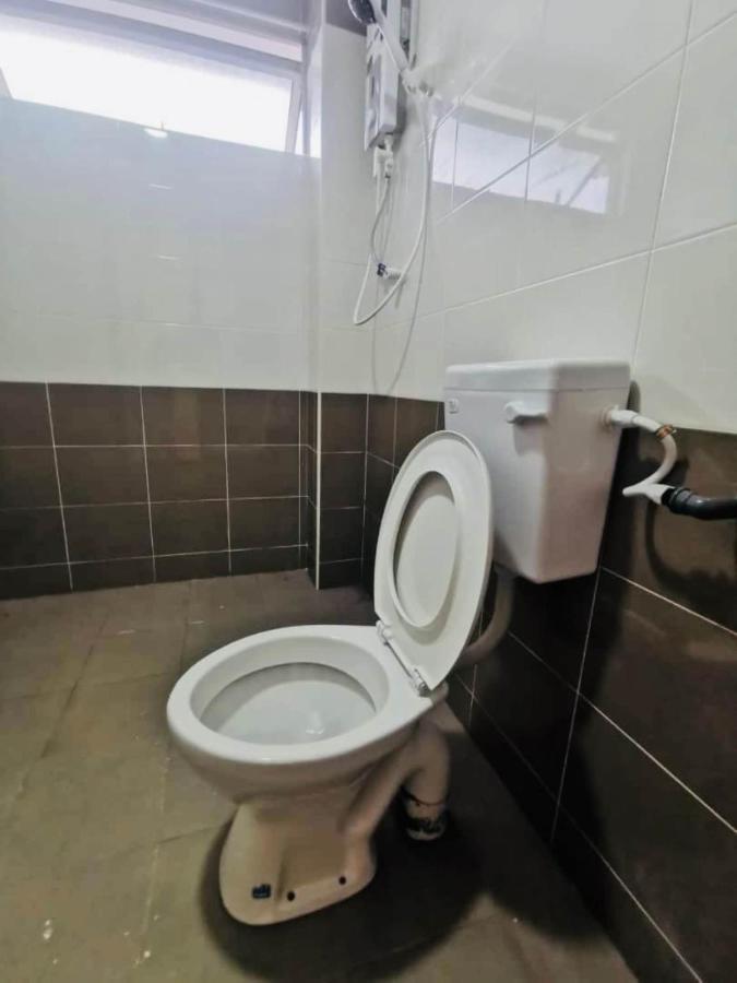 Oyo Homes 90524 D'J Pegaso Serom Homestay Muar Dış mekan fotoğraf