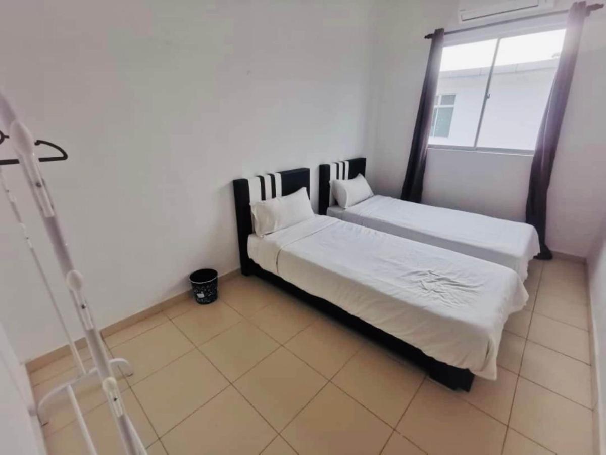 Oyo Homes 90524 D'J Pegaso Serom Homestay Muar Dış mekan fotoğraf