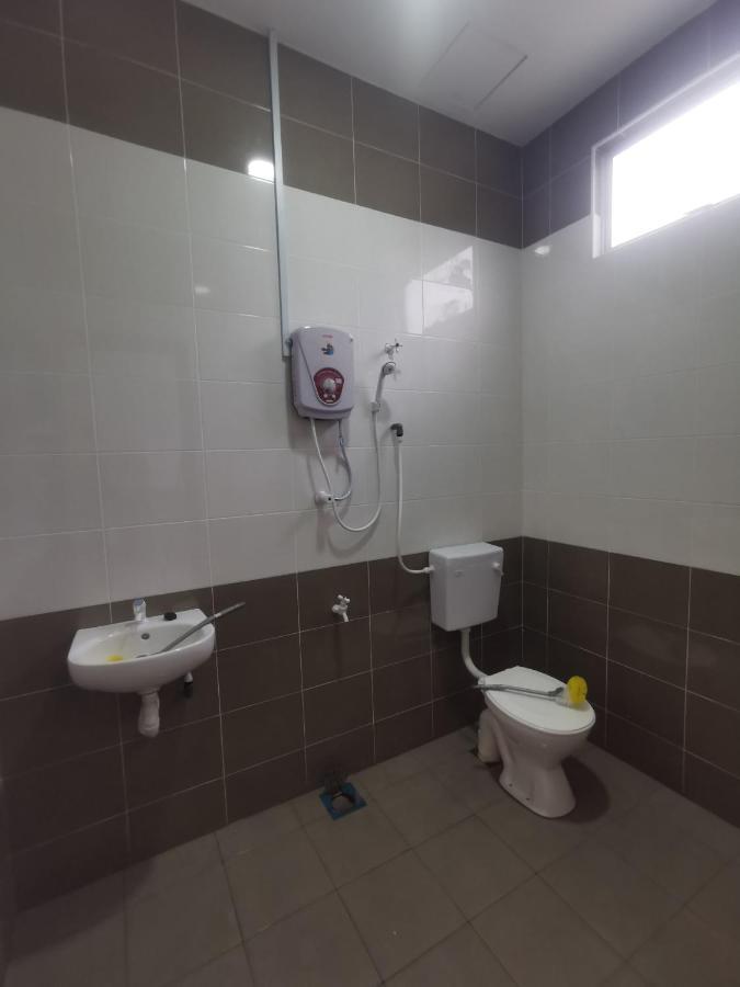 Oyo Homes 90524 D'J Pegaso Serom Homestay Muar Dış mekan fotoğraf