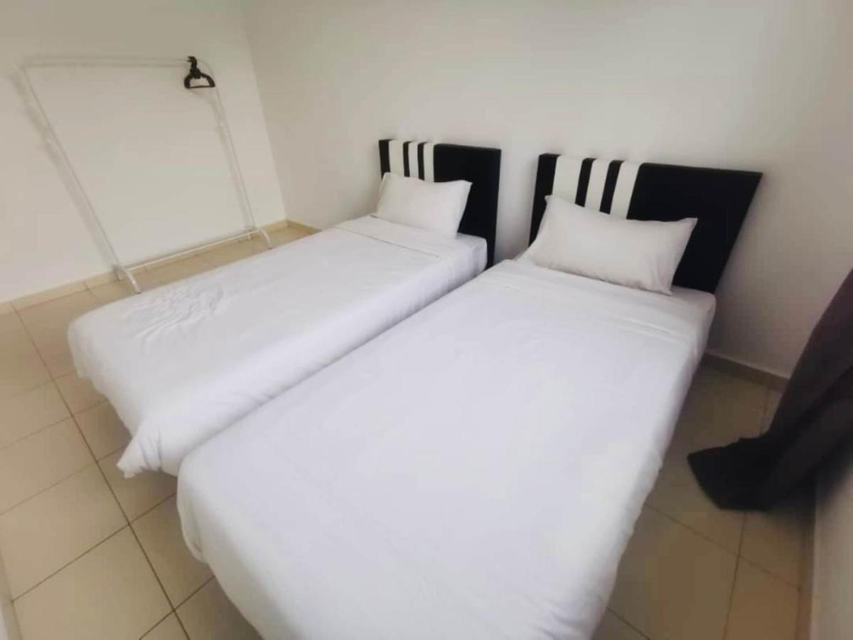 Oyo Homes 90524 D'J Pegaso Serom Homestay Muar Dış mekan fotoğraf