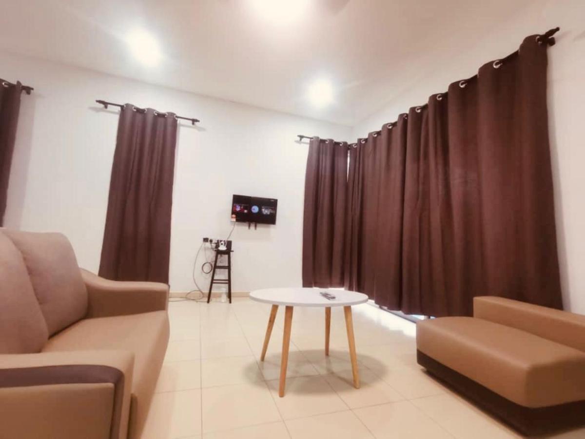 Oyo Homes 90524 D'J Pegaso Serom Homestay Muar Dış mekan fotoğraf