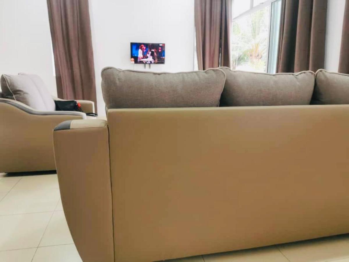Oyo Homes 90524 D'J Pegaso Serom Homestay Muar Dış mekan fotoğraf